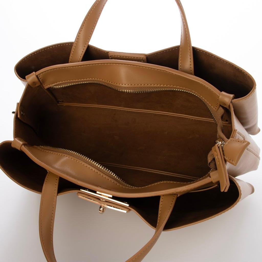 Twist metal fittings horizontal 2-way shoulder bag
