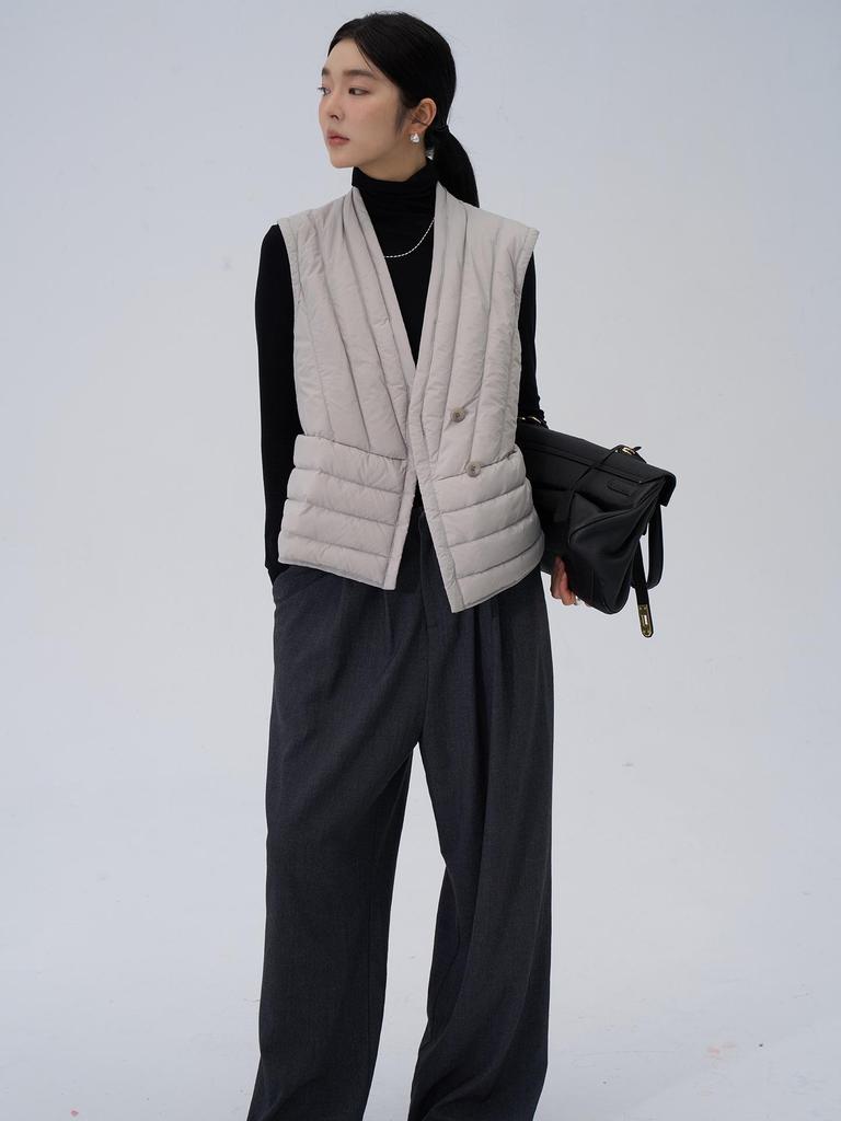 Trendy Women's Slimming V-neck Down Vest - Winter 2026 Fashion, Casual Wear with Gentle Light and White Duck Down