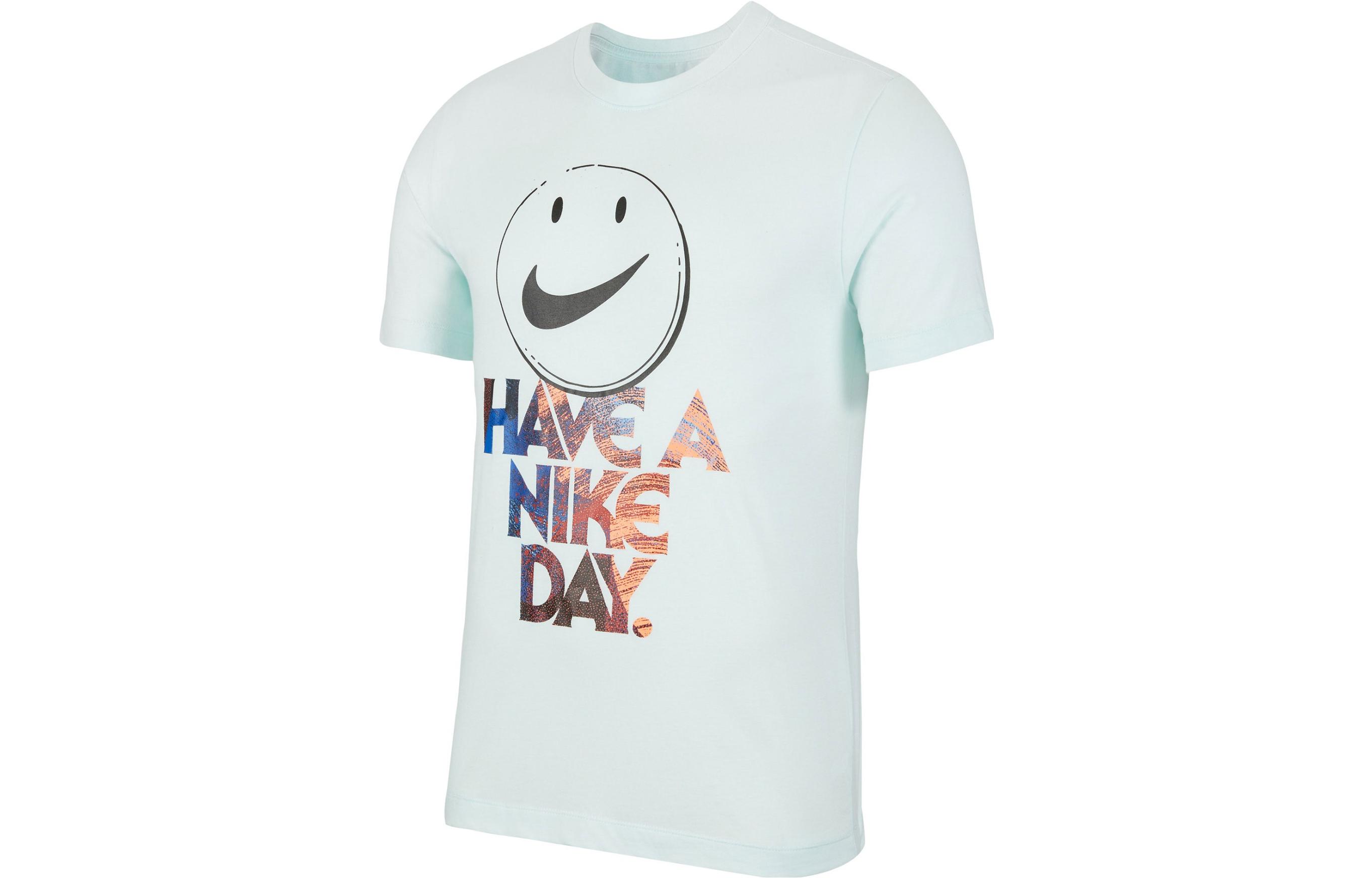 Nike T Shirts Men s Light Cyan Crew Neck Moderate Straight Fit CI2190-336 XS