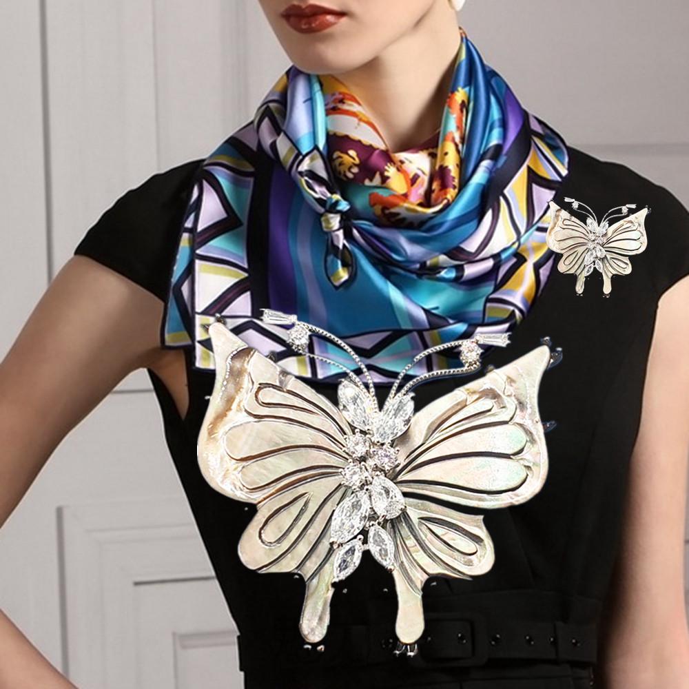 

Elegant Butterfly Shell Brooch & Sweater Chain in Light Luxury Style