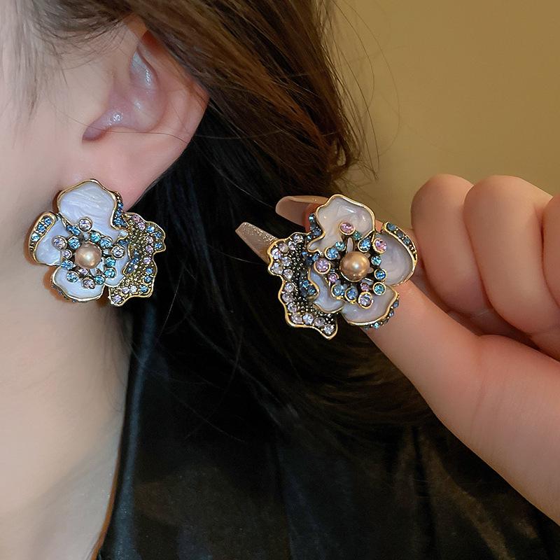 Real Gold-Plated Silver Needle Heart-Shaped Freshwater Pearl Earrings, Vintage Chinese Style
