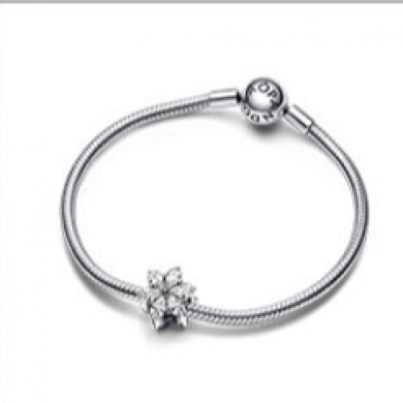 Pandora Sparkling Herbarium Cluster Charm 792623c01