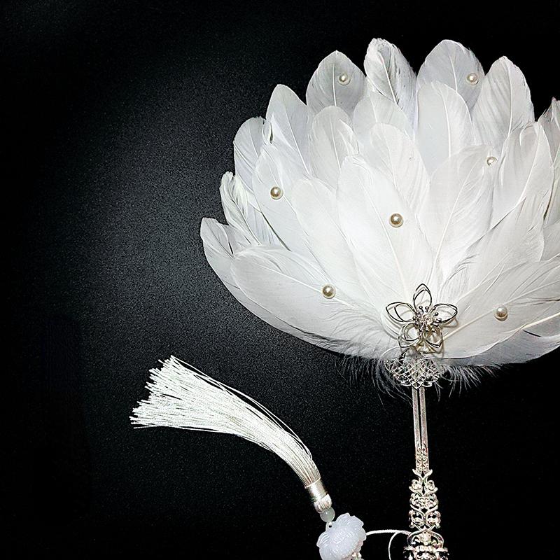 Wachlarz z piórko kołowy styl starożytny frędzel perła okrągły Hanfu dekoracje do tańca szlafroki poranne rekwizyty ślubne Neoklasyczny 1 szt.