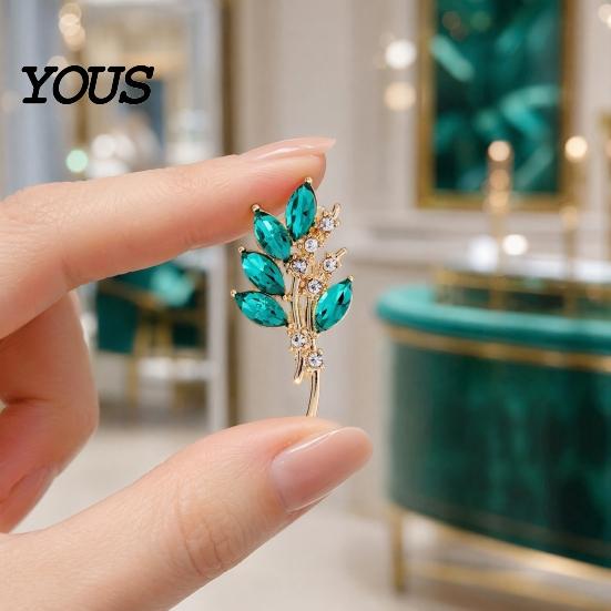 High-cut Transparent Brooch Pin for Women, Marquise Shape Olive Branch Design Vintage Style Rhinestone with Rhinestones, Metal Base Lapel Suits Coats