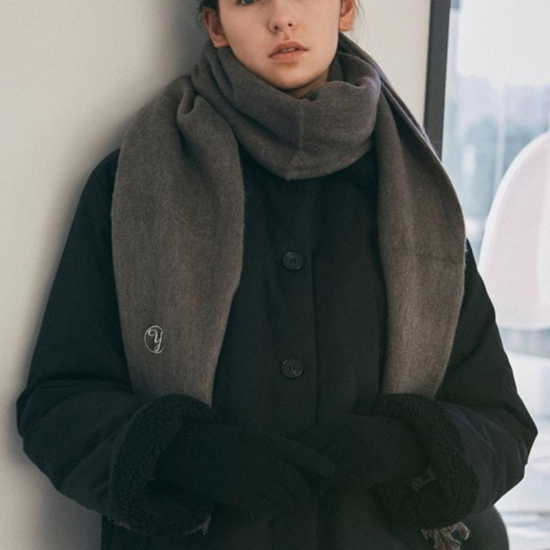 YAN13 ESSENTIAL TASSEL MUFFLER_CHARCOAL