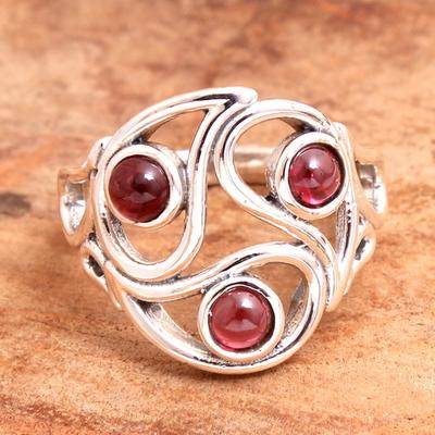Edelstein-Schmuck, roter Granat-Ring, handgefertigter Schmuck, Silberring, Silber-Charme-Schmuck