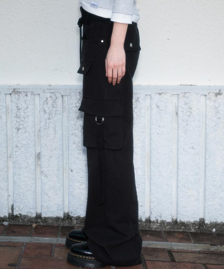 ROSEFRANTZ Cargo Slim Bootcut Pants [Black]