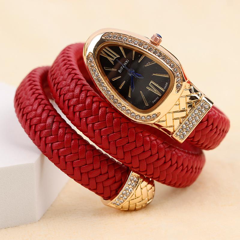 Snake Watch Creative Quartz Watches Dame Rhinestone Leather Armbånd Armbåndsur
