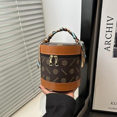 Popular Bag Women 2025 New Fashion Portable Go Out To Work Popular Small Cylinder Bag Cosmetic Bag