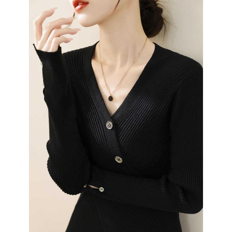Lazy wind knitted sweater women's summer new long-sleeved high-end super good-looking bottom top