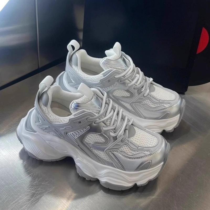 

Женская Новая Мода Платформа Спортивная Обувь Женская 2025 Новая Летняя Черная Повседневная Массивная Обувь Женская Сетка Кожа Обувь на Платформе 39 серебряный серый