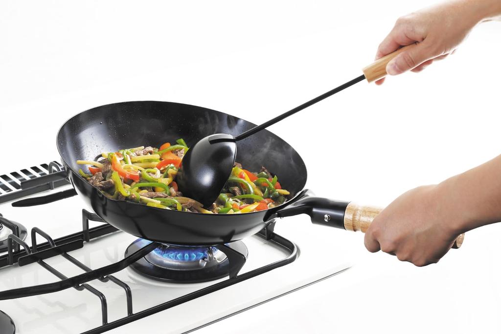 Tamahashi Fanxia Iron Peking Pot with Wooden Handle, 28cm, Ladle Included, FAN-28P