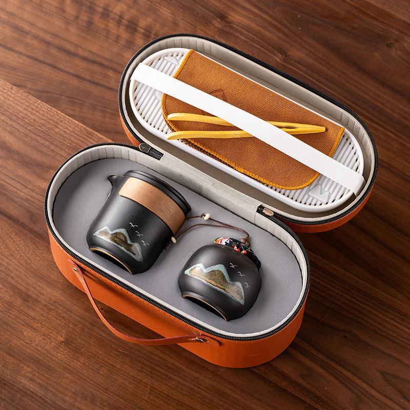 Hand-painted distant mountain travel Guochao Kuaike cup, one pot of four cups, light luxury business travel tea set, high-end souvenir