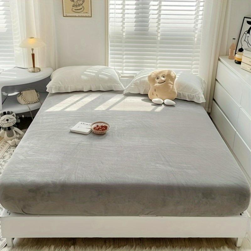 Soft & Warm Bed Sheet – Elastic Full-Cover Mattress Protector for Winter for Queen Size