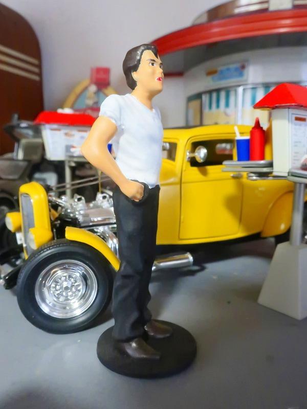 

[USED] 1/18 scale painted finished John Milner American Graffiti figure