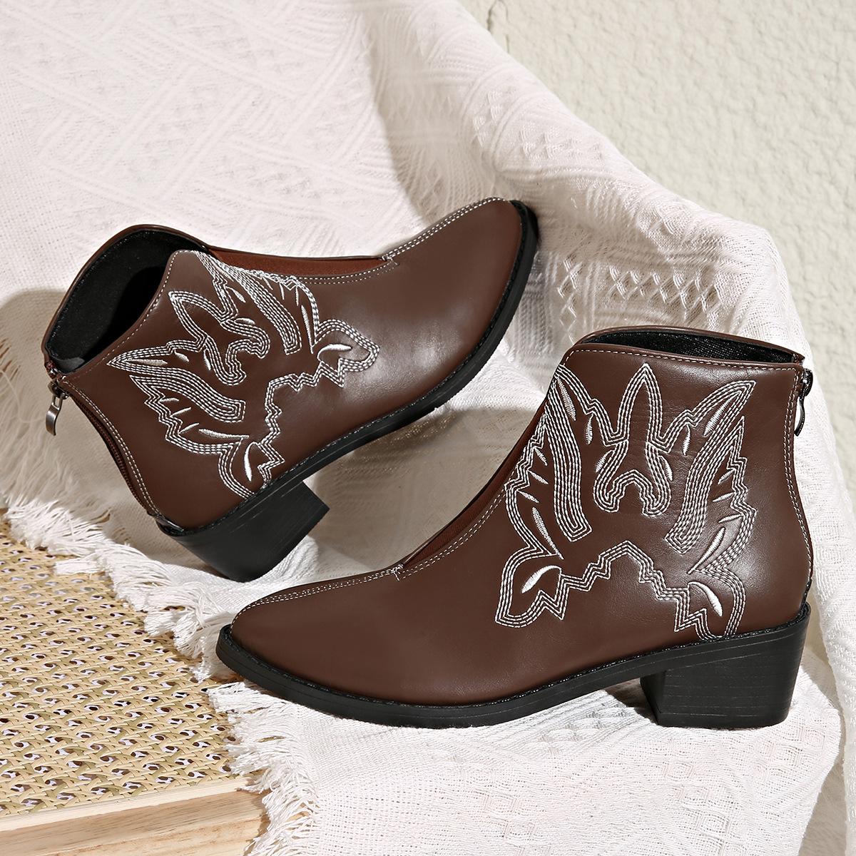 

Женские ковбойские сапоги в стиле вестерн с вышивкой, острым носком, вырезом, ботильоны для ковбойши с молнией, женские короткие ботинки на толстом блочном каблуке 43 коричневый