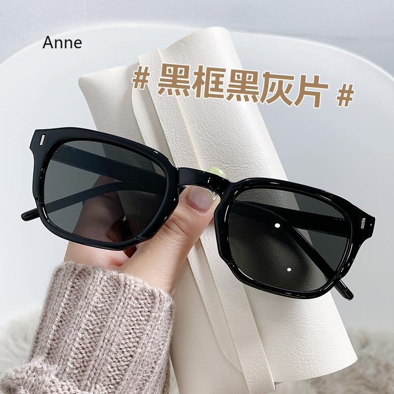 Vintage Square Sunglasses Sun Glasses Female Designer Fashion Black Eyewear UV400 Gafas De Sol Mujer Oculos De Sol gafas