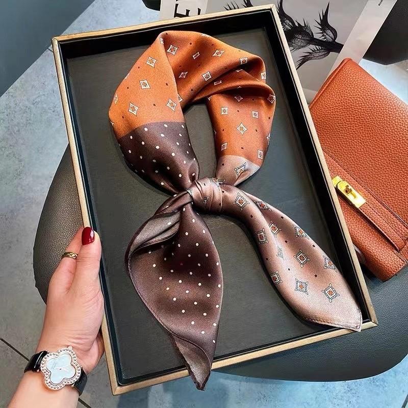 Lenço Quadrado de Cetim de Seda 100% Puro Alta Qualidade para Mulheres Estampado Bolsa de Mão Pulseiras de Pulso Xale Feminino Lenço de Pescoço Foulard