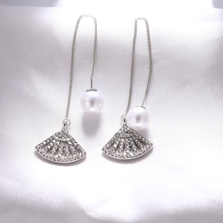 

New Product Launch New Fashion Earrings Wild Temperament Pearl Fan Long Tassel Ladies Earrings Wholesale Sales Earrings Square