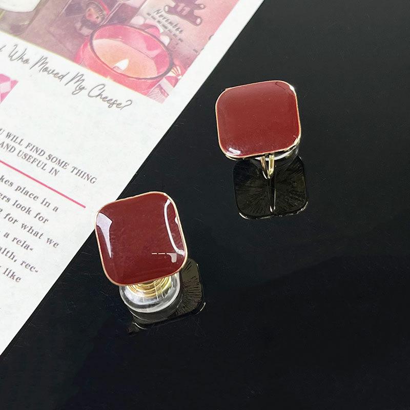Korean Style Retro Pearl Ear Clip for Women - Mosquito Coil Holder, No Piercing, High-End, Fashionable and Versatile Luxury Earrings