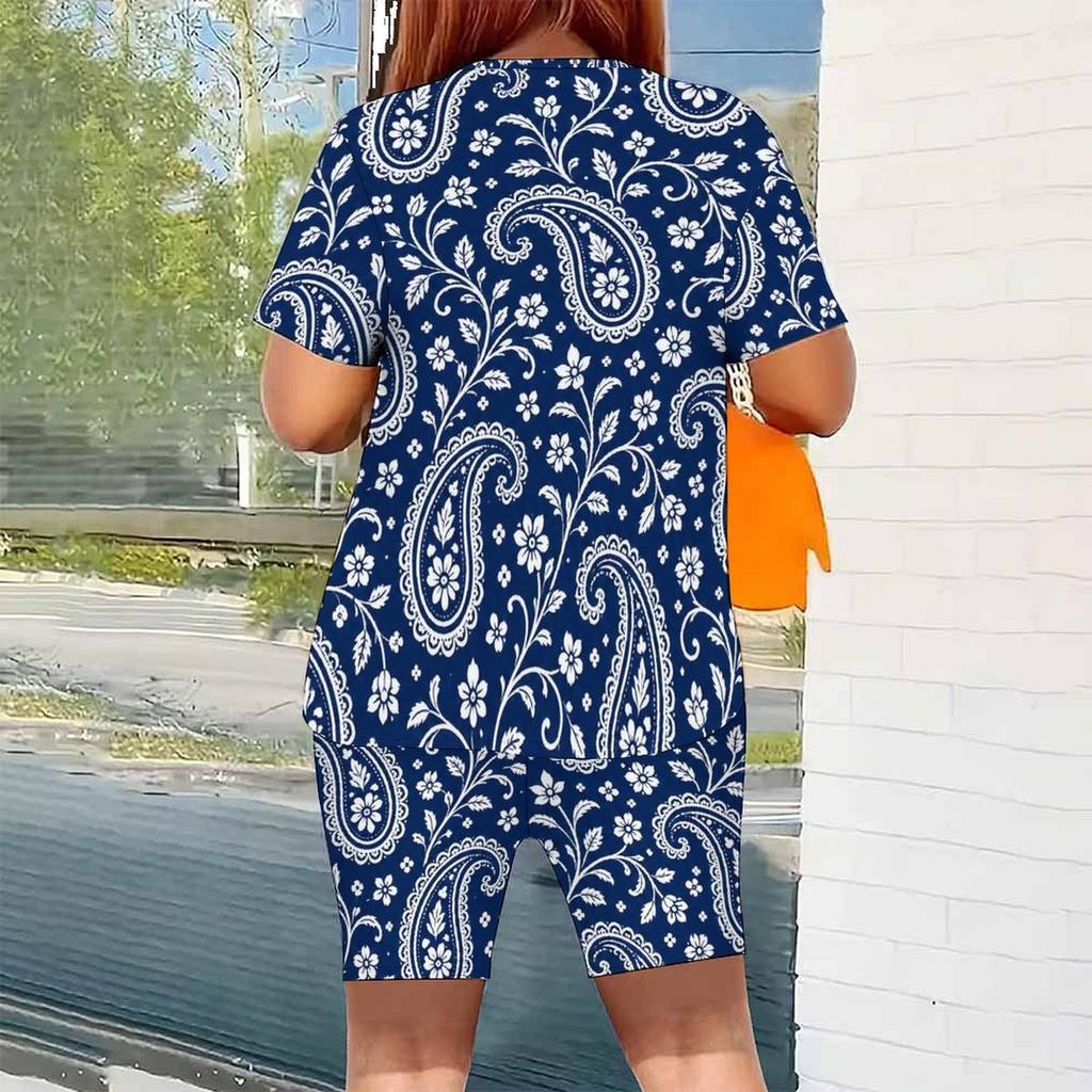 Women Plus Size Green Printed Round Neck Short Sleeve Top Fitted Shorts Two Piece Set