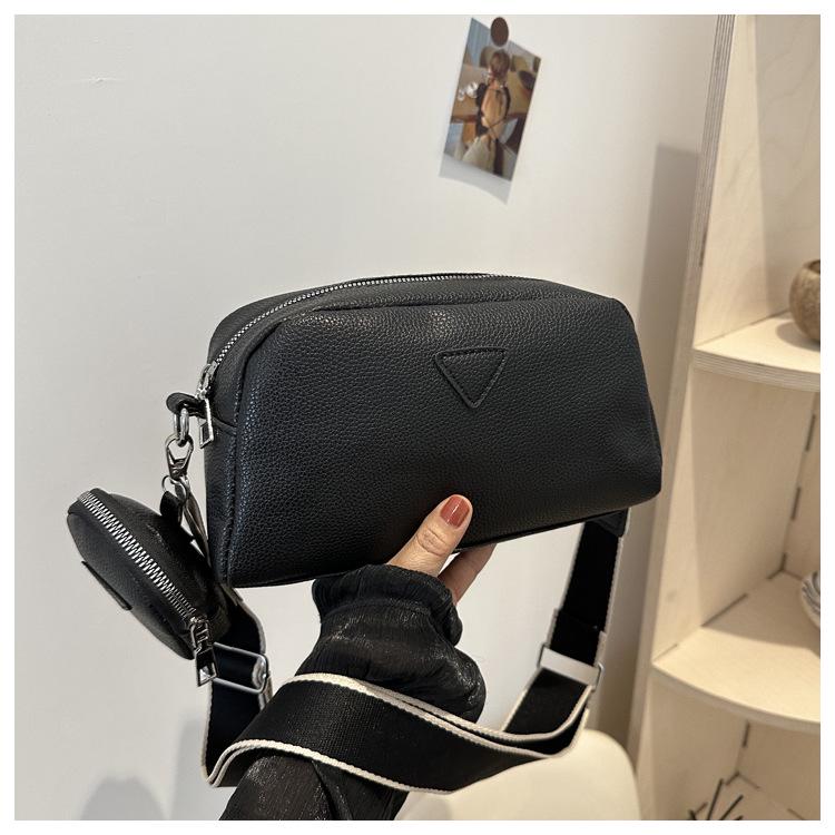 2024 Spring Fashion Crossbody Bag: Simple Design, PU Material, Trendy Women's Shoulder Bag