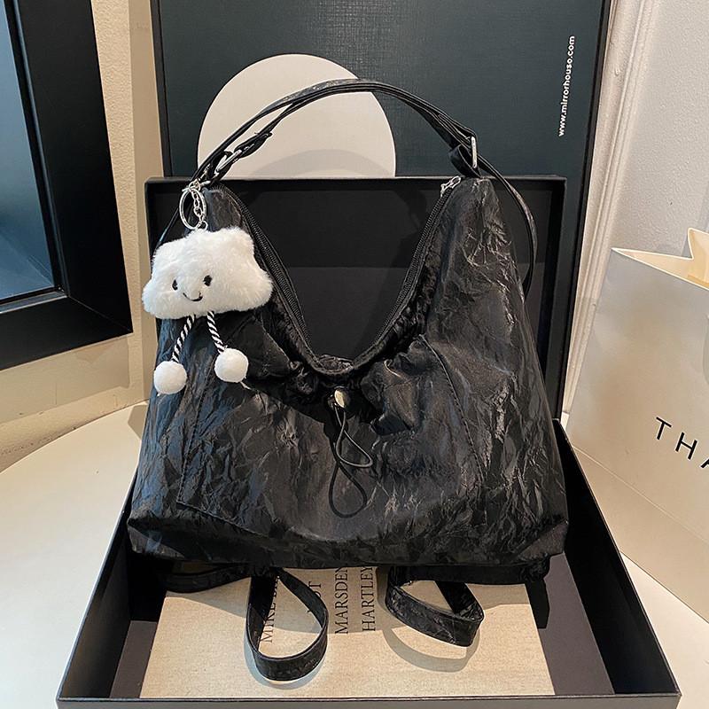 Stylish Pu Tote Bag For Women With Spacious Design Perfect For Daily Commute And Casual Outings