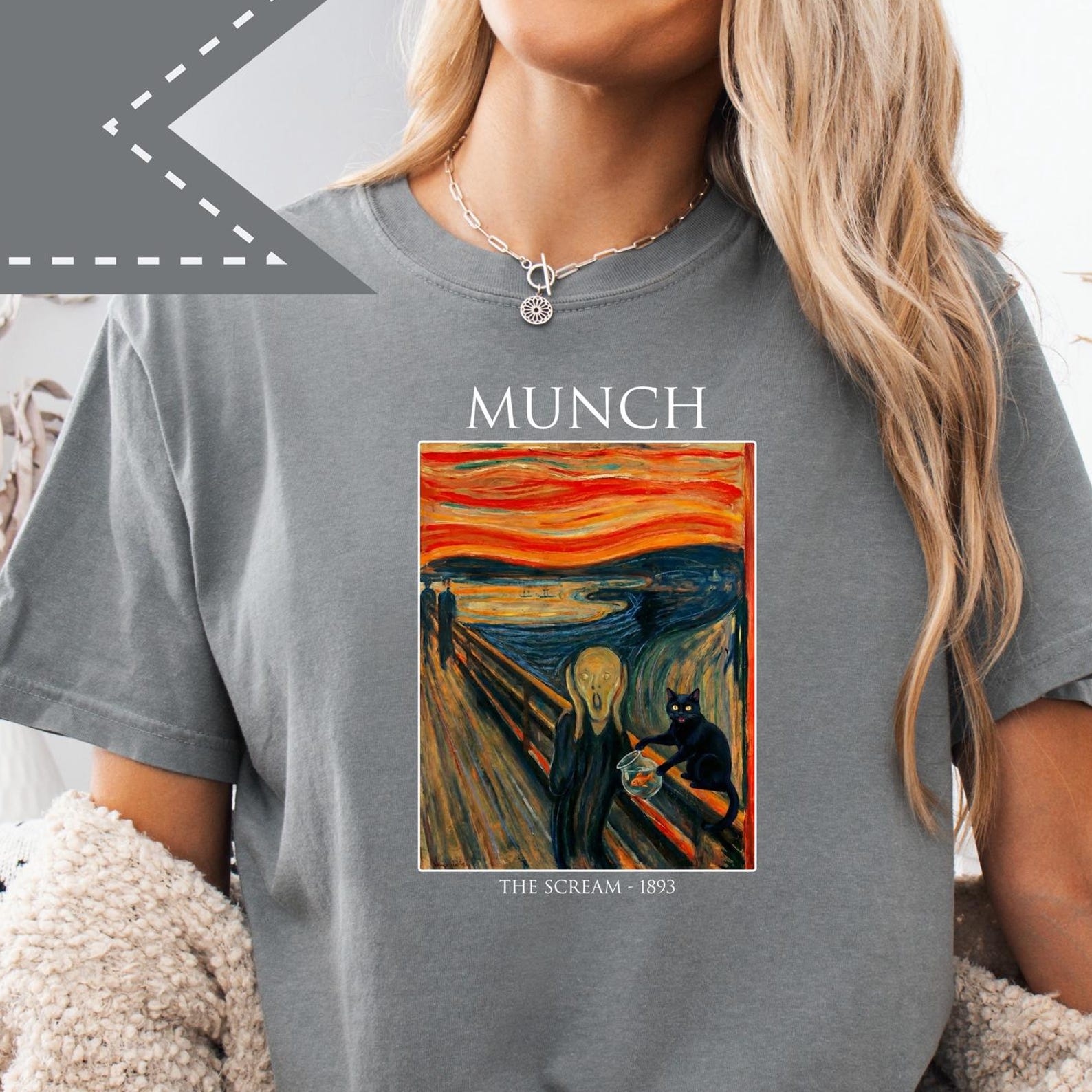 Munch Cat T-Shirt, The Scream Art Print Tee, Black Cat Lover Gift, Aesthetic Art Gift M