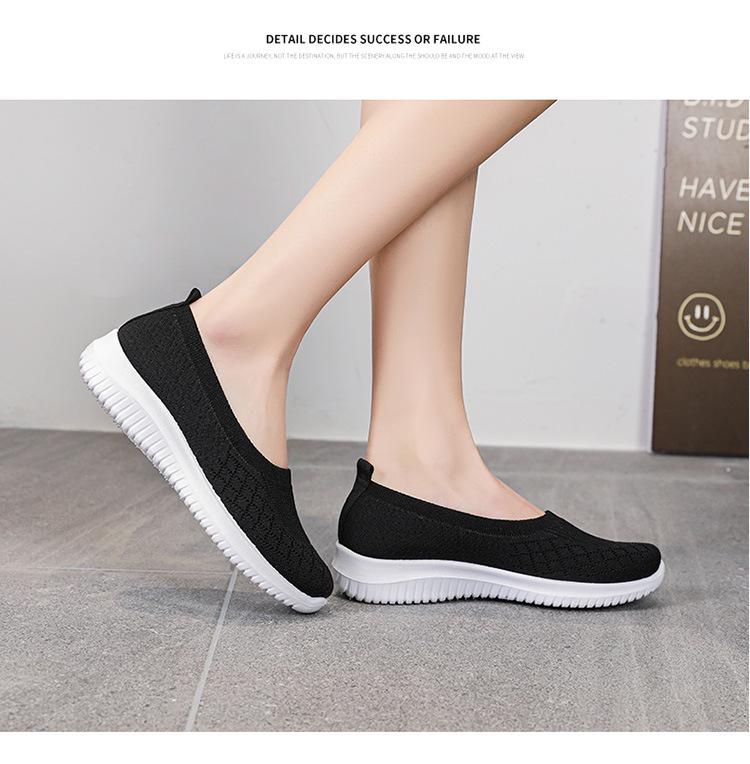Breathable Women's Slip-On Cloth Shoes for Middle-Aged and Elderly - Large Size, Shallow Opening