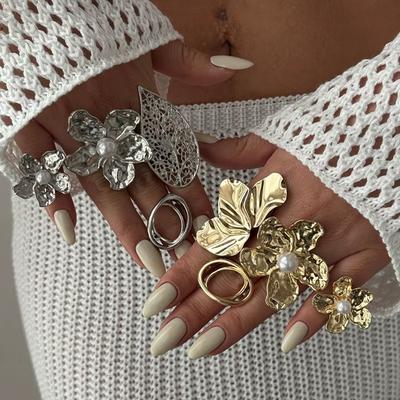 4Pcs/Set Vintage Irregular Pearl Flower Rings for Women Punk Geometric Exaggerated Gold Silver Rings Set Finger Ring Jewelry New
