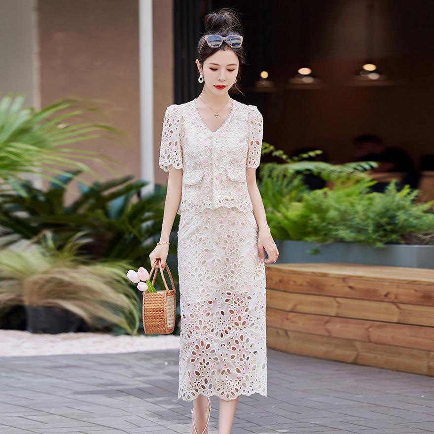 

Цветовой дизайн, чувство, полый костюм-двойка, женский, лето, новый, топ с V-образным вырезом и короткими рукавами, комплект юбки с высокой талией и тонкой юбкой XXL розовый