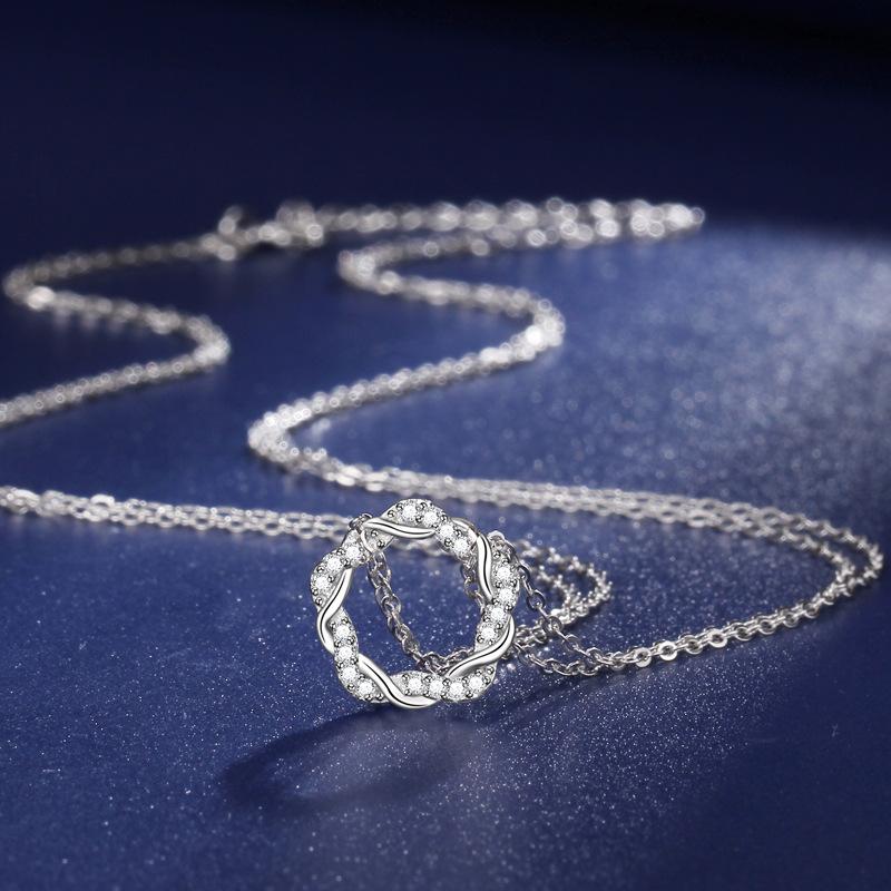 Lucky Wreath Necklace Female Mori Small Fresh Fashion Versatile Temperament High Design Pendant Female