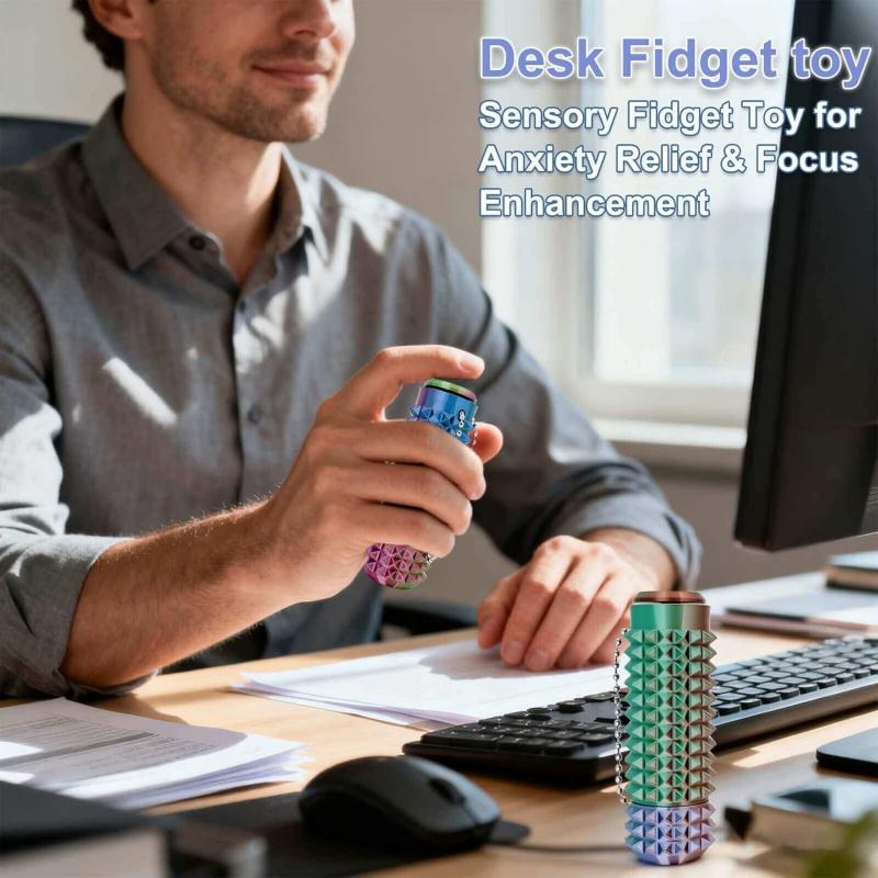 Jouet Fidget Stimulant pour la Douleur Poignée Picotée Stim Porte-clés Jouet Fidget Portable pour Adultes Adolescents Soulagement du Stress Jouet de Bureau Cadeau Original