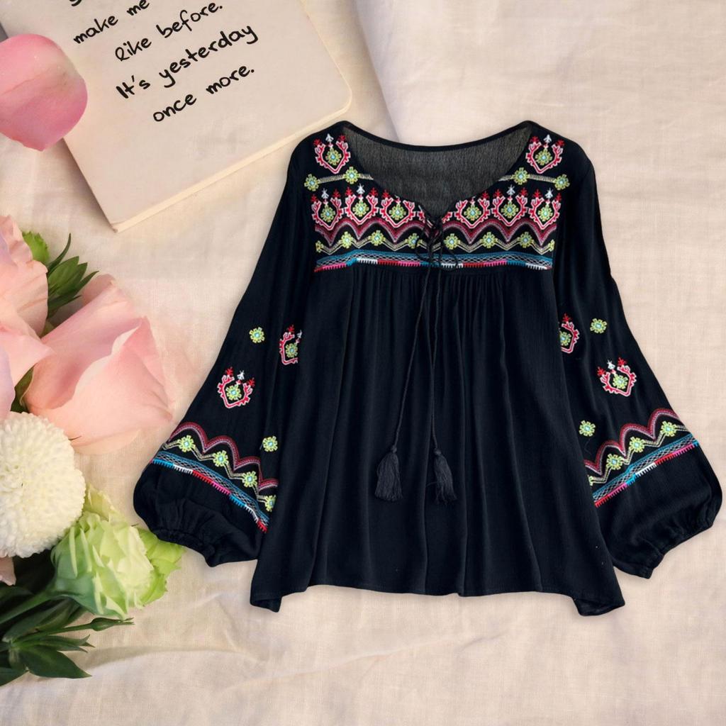 Women's Embroidered Blouse for Summer Beach And Street Activities