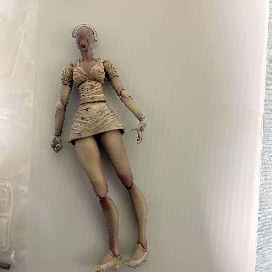 

[Б/У] figma Медсестра с головой-пузырем из Silent Hill