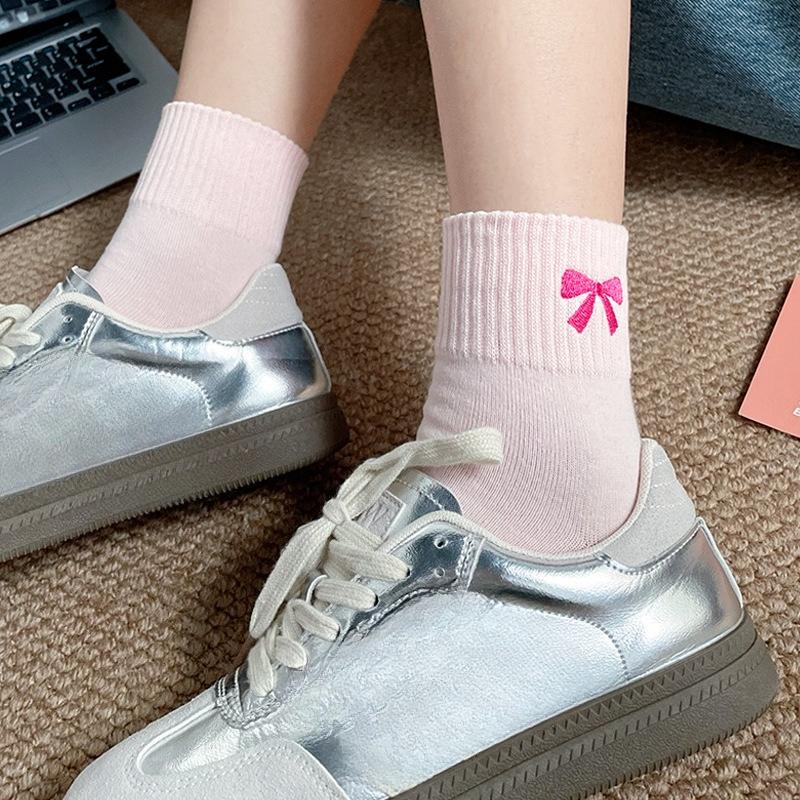 Socks, Pink Socks, Summer and Spring Mid-length Cotton Socks with Sweet Bows and Embroidery for Moisture Absorption and Odor Prevention.
