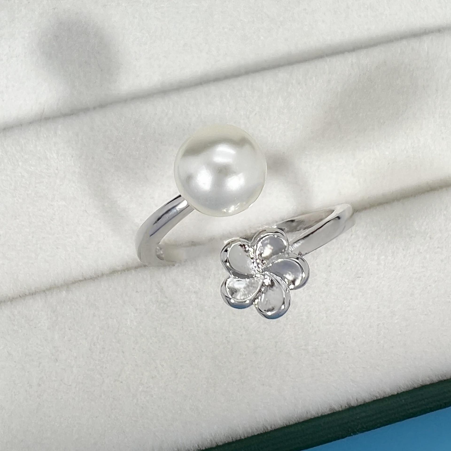 

Высококачественная версия серебряного и белого кольца из пяти частей с листовым жемчугом Кольцо Кольцо