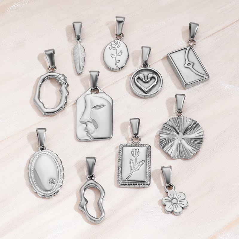 Various 18k Gold Feather Flower Charms Heart Face Pendant  Stainless Steel Diy Jewelry Accessories for Necklace Bracelet Gift