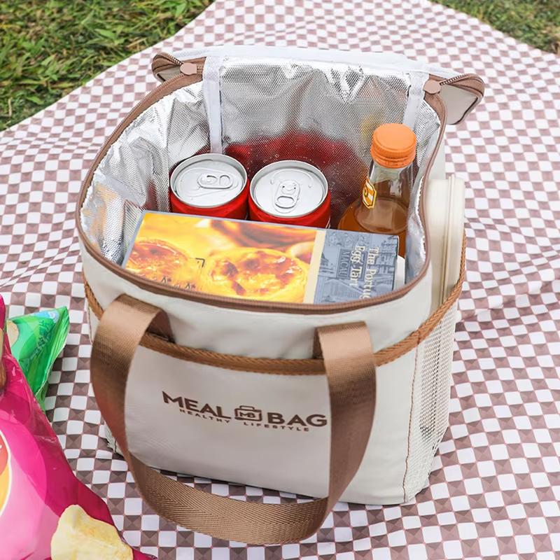 Portable lunch bag food insulated box Waterproof shoulder strap insulated box, hand-held lunch box bag,Aluminum Foil Thickened