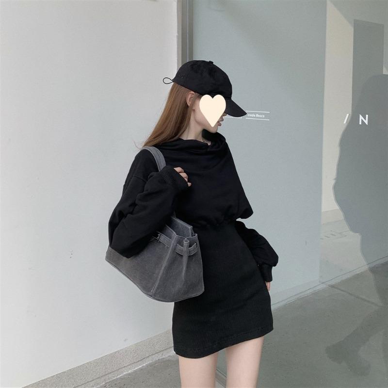 2025 New Design Light Mature Hepburn Style Black Sweatshirt Dress for Women Autumn and Winter
