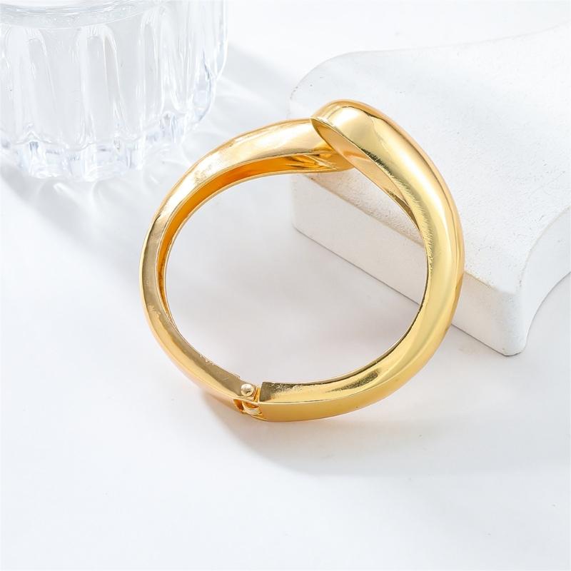Exquisite Teardrop Open Cuff Bracelet Exaggerated Water Doplet Shaped Bangle Fashionable Wristwear for Casual and Formal
