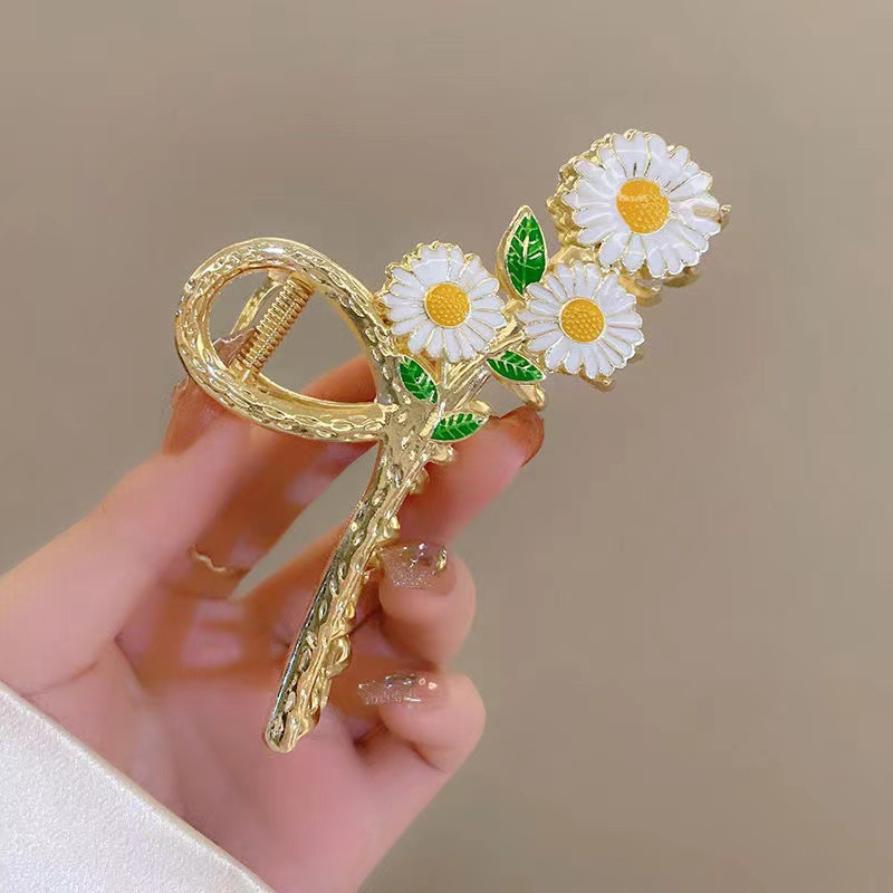 Women Elegant Flowers Hollow Geometric Metal Hair Claw Vintage Temperament Hair Clips Sweet Hairpin Fashion Hair Accessories
