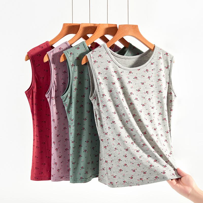 Mamas Sommerpyjama: Leichtes Modal-Set aus Weste und Kurzarm für Frauen mittleren und höheren Alters