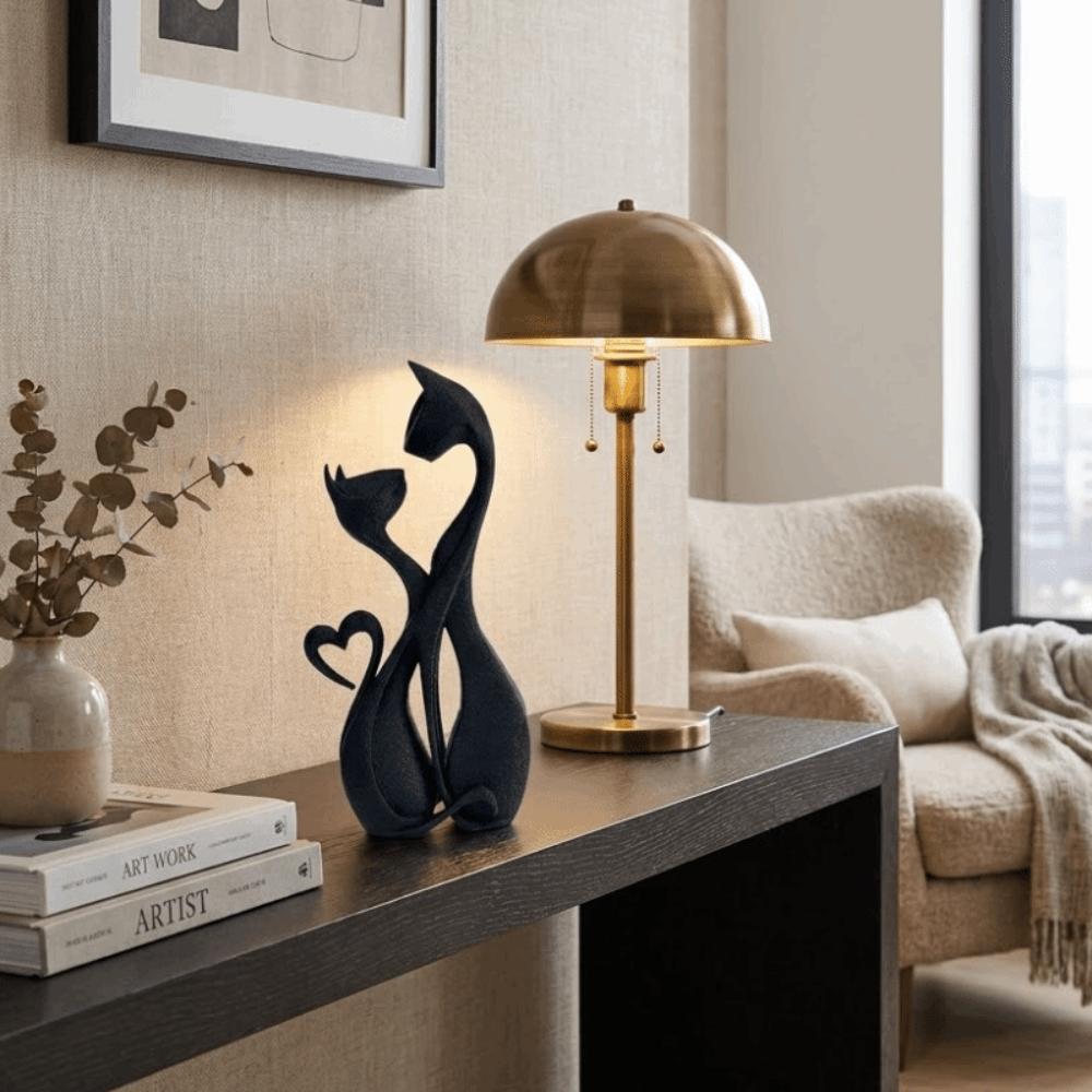 Heart-Shaped Cat Couple Figurine Handcrafted Cat Art Sculpture Elegant Cat Statue  Desktop Ornament