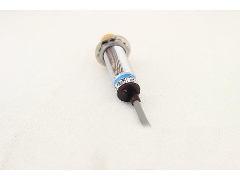 HUGONG LP-18Y8C Inductive Metal Proximity Sensor, 8mm Detection, AC Two-Wire