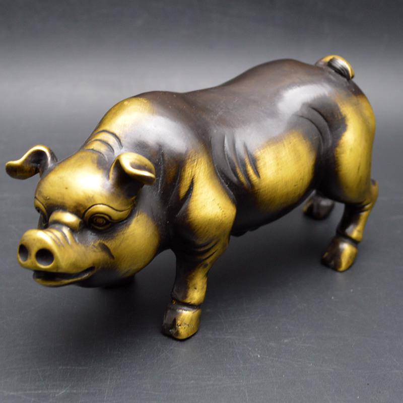 

Luxurious Brass Zodiac Pig Figurine: Decorative Ornament for Living Room, Office, or Entrance 21*7.5*9 cm