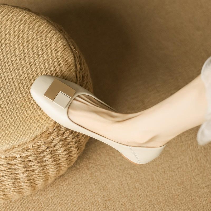 Flat-bottomed casual small single shoes women's 2025 autumn new fashionable versatile soft-soled evening fairy style low-top Doudou shoes