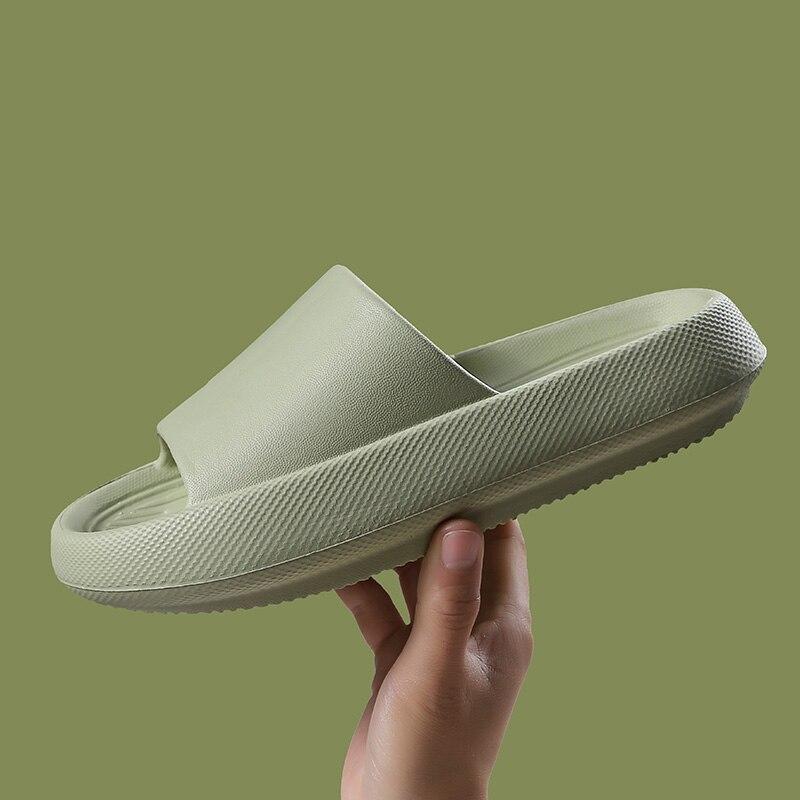 New Women Bathroom Indoor Slippers Unisex Men Slippers Beach Sandals Flip Flops EVA Soft Flat Shoes Female Platform Slippers