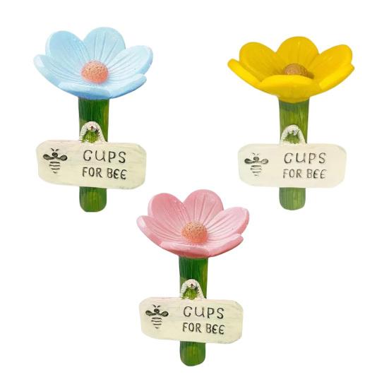 

Bee Watering Station Flower-Shaped Insert Drinking Cups Butterflies Bees Water Feeder Outdoor Decorative Pollinator Waterer for Garden Balcony A