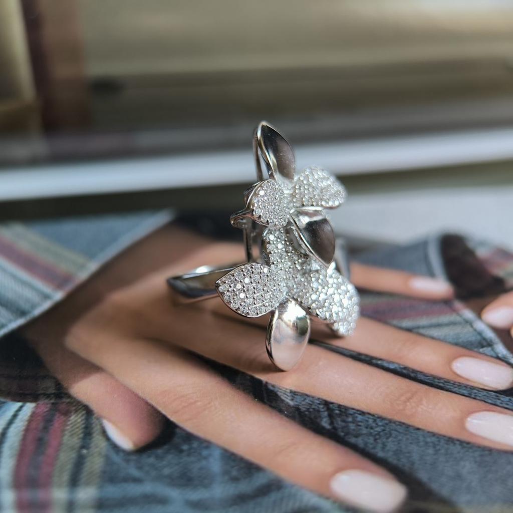 Silver Ring with Cubic Zirconia, Item Weight 9.94 G (2192848)